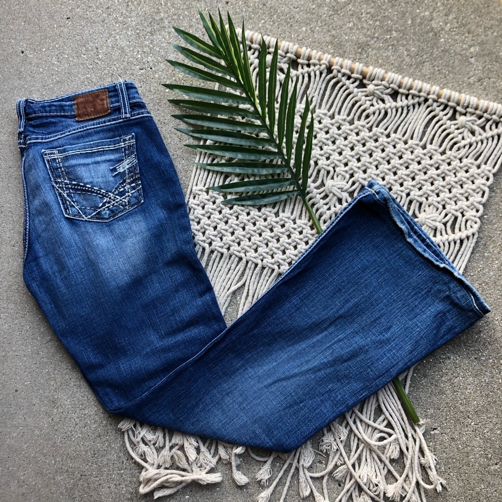 BKE Star Flare Jeans Size 28